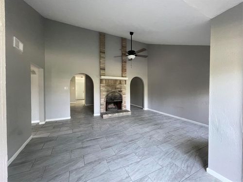 9614 Wellsworth Dr, Houston, TX, 77083-6159 | Card Image