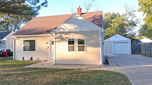 61 Elsie Ln, Grand Island, NY, 14072-2703 | Card Image