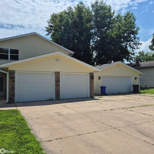 62 Schwartz Dr, Ottumwa, IA, 52501-1132 | Card Image