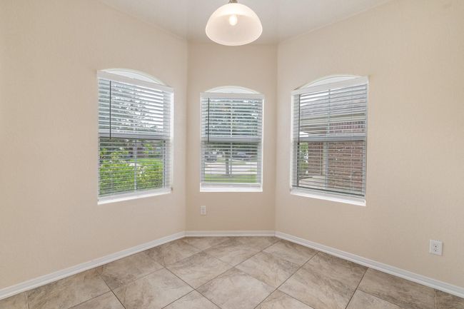 breakfast room | Image 14