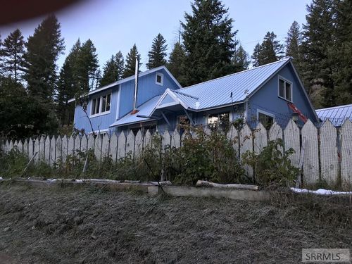2209 Panther Creek Road, Salmon, ID, 83467 | Card Image