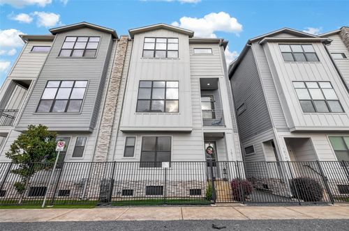 1512 Beall St, Houston, TX, 77008-3444 | Card Image