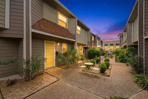 109-424 15th Street, Galveston, TX, 77550 | Card Image