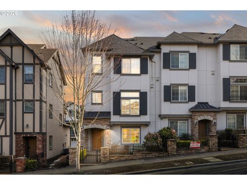 28528 Sw Dundee Ln, Wilsonville, OR, 97070-7247 | Card Image