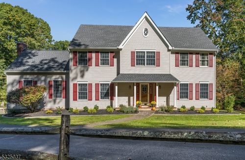 73 Old Mountain Rd, LEBANON, NJ, 08833-4202 | Card Image