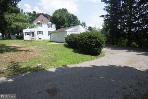 874 &amp; 884 Delta Road, RED LION, PA, 17356 | Card Image