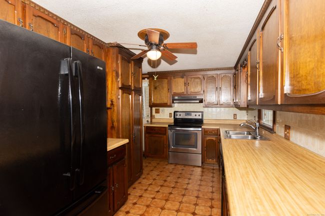 61 Collelo Ave, House other with 2 bedrooms, 1 bathrooms and null parking in Moosup CT | Image 12