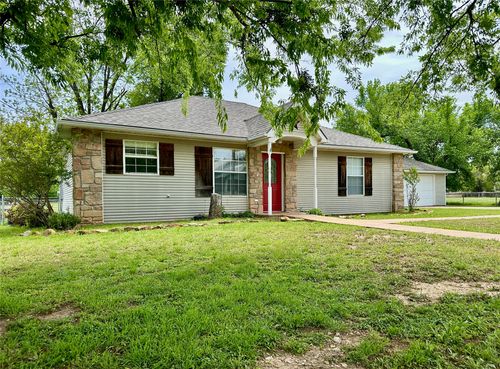 1308 Willis St, Brownwood, TX, 76801-5704 | Card Image