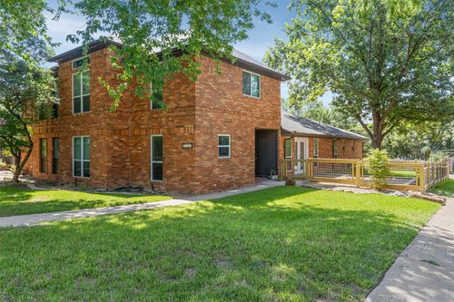 9351 Highedge Cir, Dallas, TX, 75238-2586 | Card Image