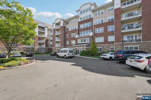 2217 Warrens Way, Wanaque, NJ, 07465-1682 | Card Image