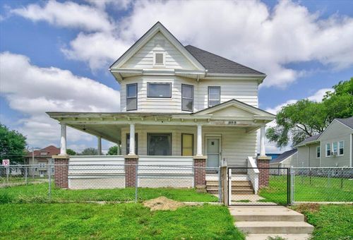 803 Randolph St, Waterloo, IA, 50702-1525 | Card Image