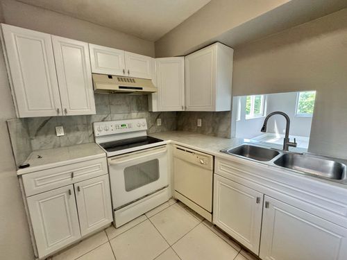 3556 Nw 114th Ter, Coral Springs, FL, 33065 | Card Image