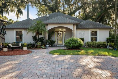 385 Coquina Avenue, House other with 5 bedrooms, 2 bathrooms and null parking in Ormond Beach FL | Image 1