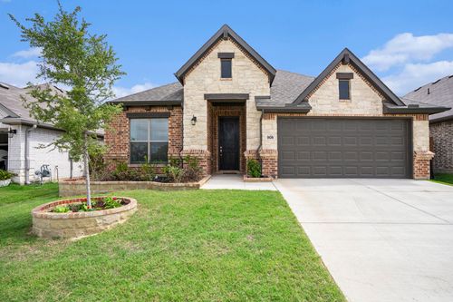 908 Misty Ln, Cleburne, TX, 76033-4787 | Card Image