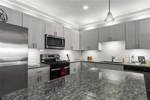 b-460 Village Creek Dr, Atlanta, GA, 30354-2621 | Card Image