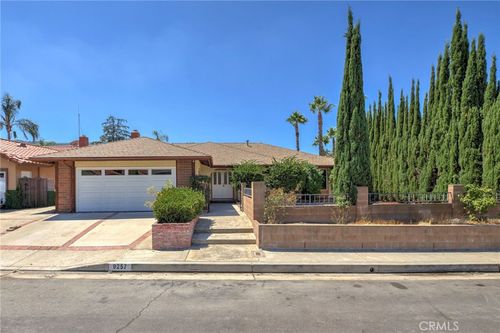 9257 La Shell Dr, Tujunga, CA, 91042 | Card Image