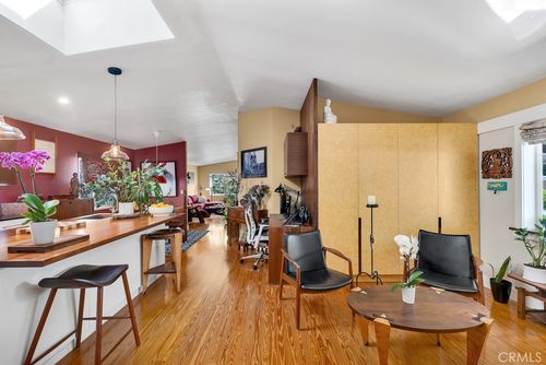 171 Comanche, Topanga, CA, 90290-4427 | Card Image