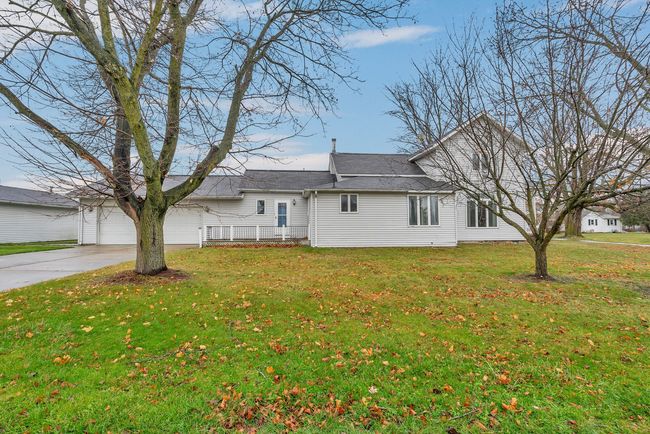 7493 S Saginaw St, House other with 3 bedrooms, 3 bathrooms and null parking in New Lothrop MI | Image 5