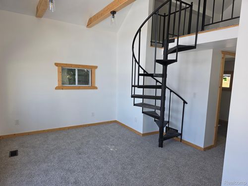 221 Bluegill Lake Rd, Harrison, MI, 48625-8893 | Card Image