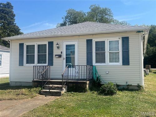 112 Orchard St, Sullivan, MO, 63080-1833 | Card Image