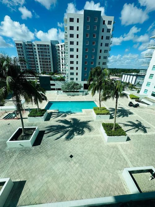 apt-707-140 S Dixie Hwy, Hollywood, FL, 33020-7322 | Card Image