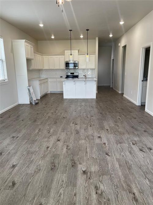 3325 Enclave Pl, Norman, OK, 73072-2237 | Card Image