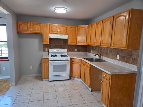 2401 Bergenline Ave, Union City, NJ, 07087 | Card Image