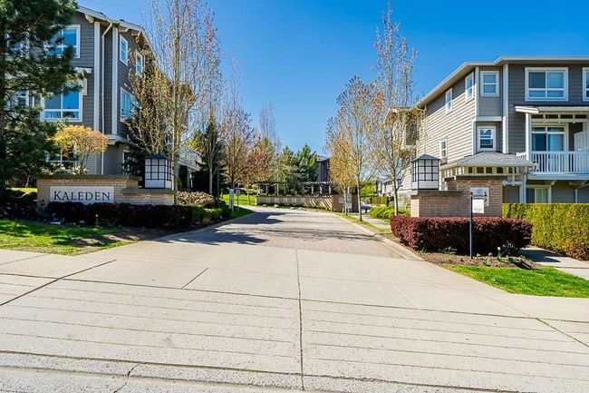 112 - 2729 158 Street, Townhouse with 3 bedrooms, 2 bathrooms and 2 parking in Surrey BC | Image 2
