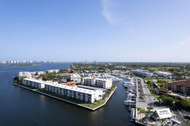 APT-102 - 21 Yacht Club Dr, Condo with 2 bedrooms, 2 bathrooms and null parking in North Palm Beach FL | Image 27