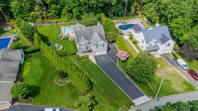 Aerial view of a pool area | Image 47