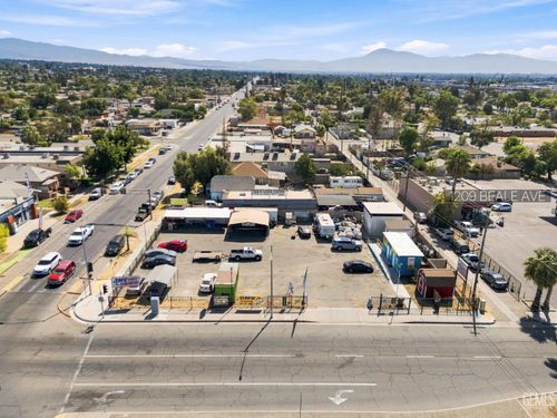 1209 Beale Ave, Bakersfield, CA, 93305-4401 | Card Image