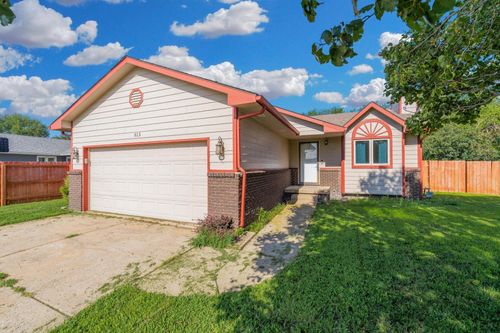 815 N Meadow Rd, Valley Center, KS, 67147-9428 | Card Image