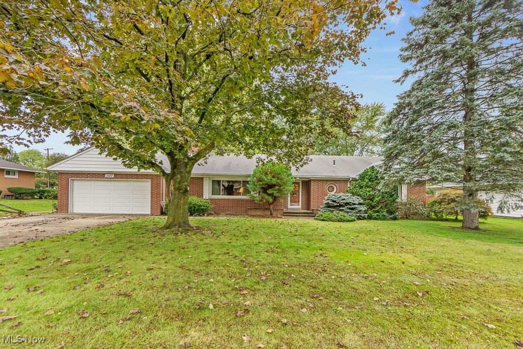 Briarcliff Ave, Alliance, OH 44601
