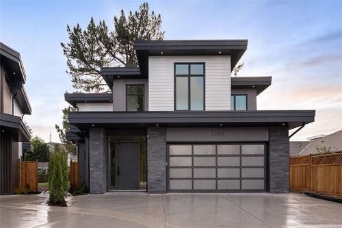 2293 Adela Pl, Sidney, BC, V8L1R1 | Card Image