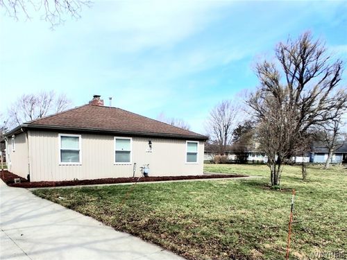 120 Westchester Rd, Amherst, NY, 14221-5058 | Card Image