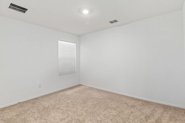 2404 Windrow Ln, House other with 3 bedrooms, 2 bathrooms and 2 parking in Lockhart TX | Image 14