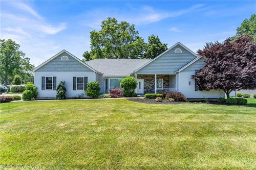 6240 Tina Dr, Mentor, OH, 44060-3755 | Card Image