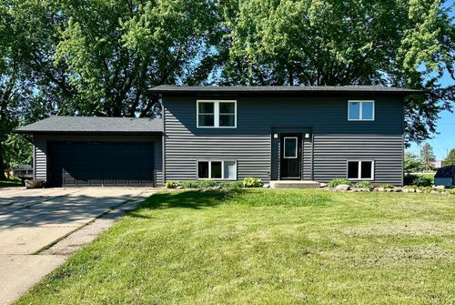 505 Meadow Lark Ln, Dodge Center, MN, 55927-9003 | Card Image