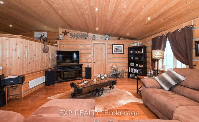 295089 8th Line, House other with 4 bedrooms, 2 bathrooms and 10 parking in Amaranth ON | Image 31