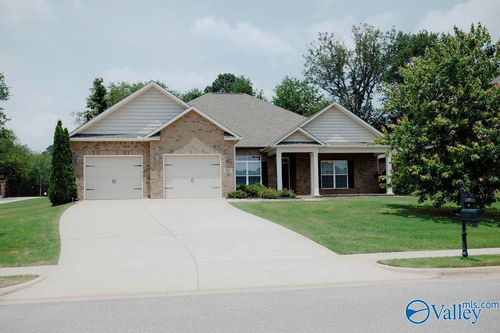 207 Somerton Dr, Huntsville, AL, 35811-7129 | Card Image