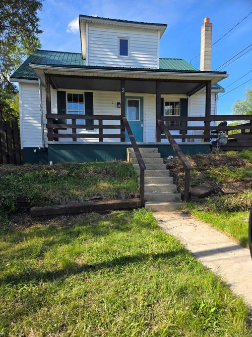 2 E Vine St, Jackson, OH, 45640-1232 | Card Image