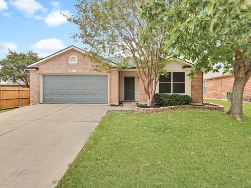 8421 Ranch Hand Trl, Fort Worth, TX, 76131-5368 | Card Image