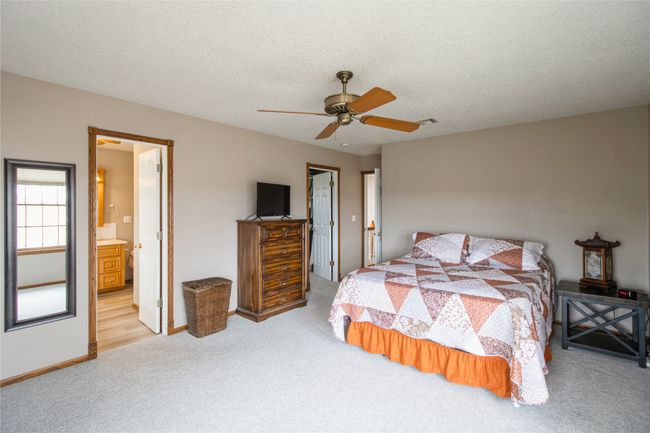 822 40 Th Ave, Home with 4 bedrooms, 4 bathrooms and null parking in Pleasantville IA | Image 28