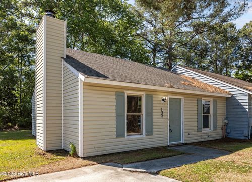 122 Corey Cir, Jacksonville, NC, 28546-7703 | Card Image
