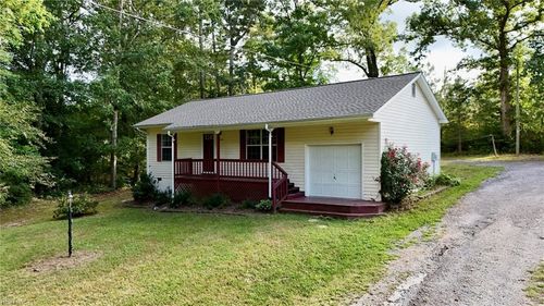 16132 W Byron Dr, Smithfield, VA, 23430-7078 | Card Image
