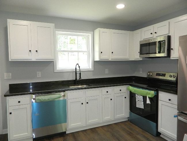 13396 Indian Run Rd, House other with 3 bedrooms, 2 bathrooms and 2 parking in Glade Spring VA | Image 8