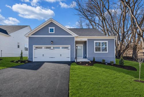 7355 King'S Pointe Dr, Radford, VA, 24141 | Card Image