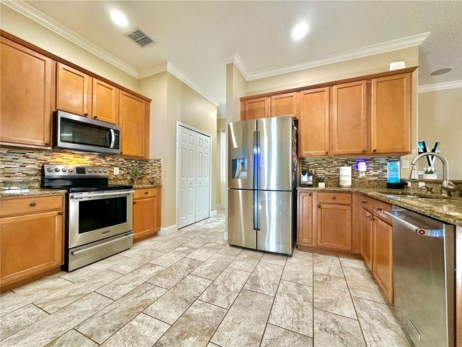 Kitchen | Image 8