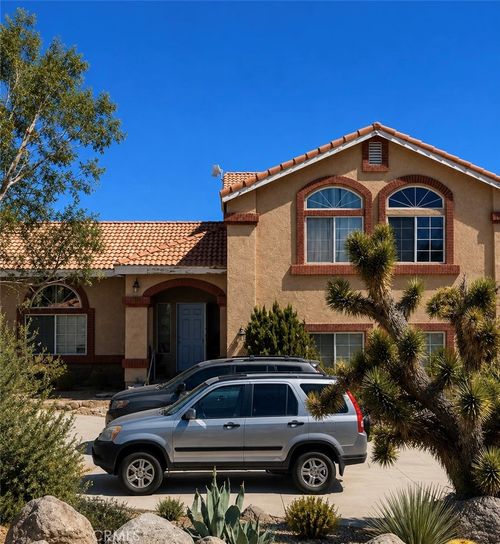32842 Emerald Rd, Lucerne Valley, CA, 92356-8605 | Card Image