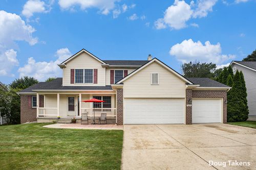 1609 Royal Crescent Dr, Holt, MI, 48842-9566 | Card Image